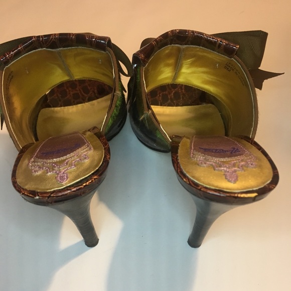 Hale Bob Brown Leather Plaid Heels- Used - Picture 4 of 6